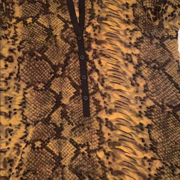 Snake Print Top - size M - Picture 7 of 7